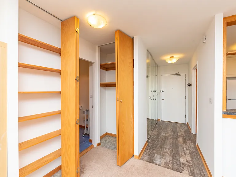 1455 N Sandburg Ter #1003B — Photo 10