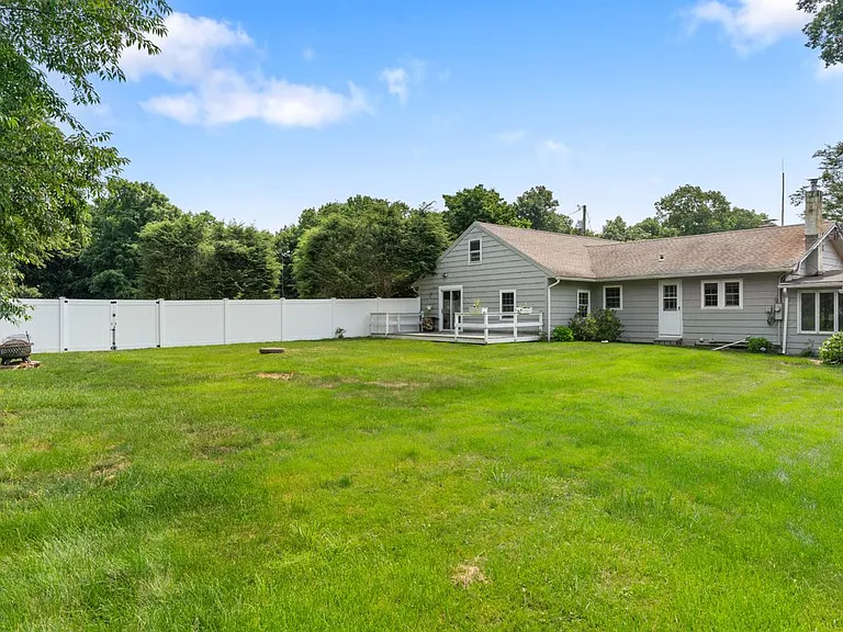 21 Richdale Dr #A — Photo 3