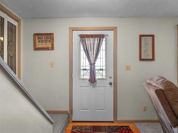 5th image of 140 Budd Rd