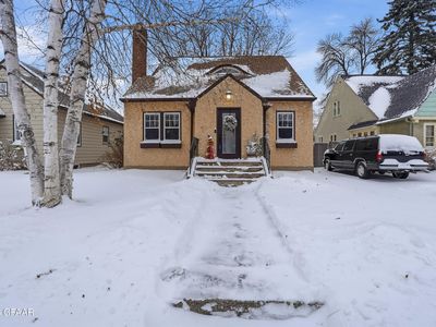 1010 Chestnut St, Grand Forks, ND, 58201