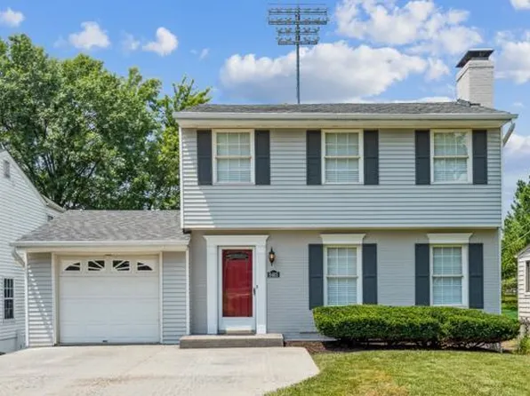 8463 Colonial Ln, Saint Louis, MO 63124