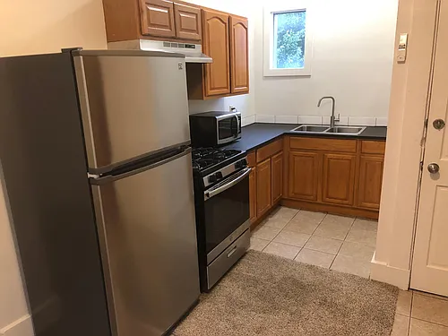 839 Perry St #2 Photo 1