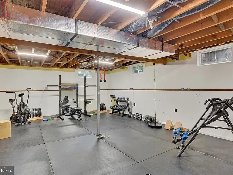 225 E Glenn Rd — Photo 21
