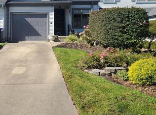 123 Farnwood Rd, Mount Laurel, NJ 08054