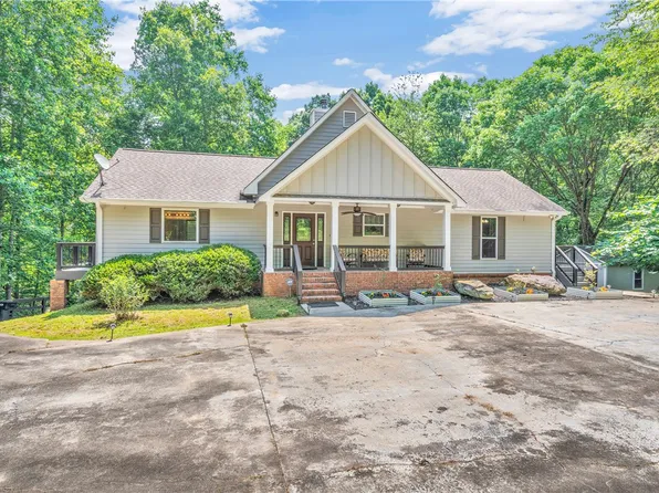 104 Gates Cove Dr #102, Fair Play, SC 29643