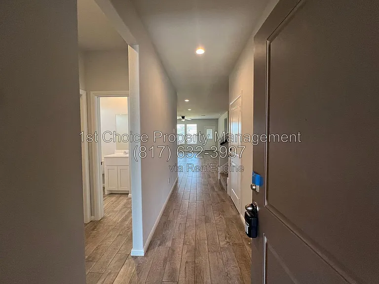 912 Rothville Ln — Photo 33