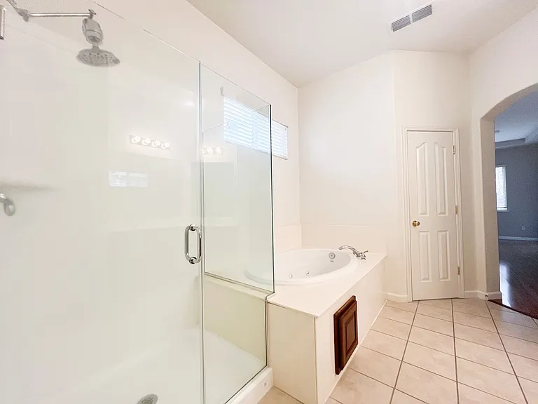 9721 Toscano Dr — Photo 46