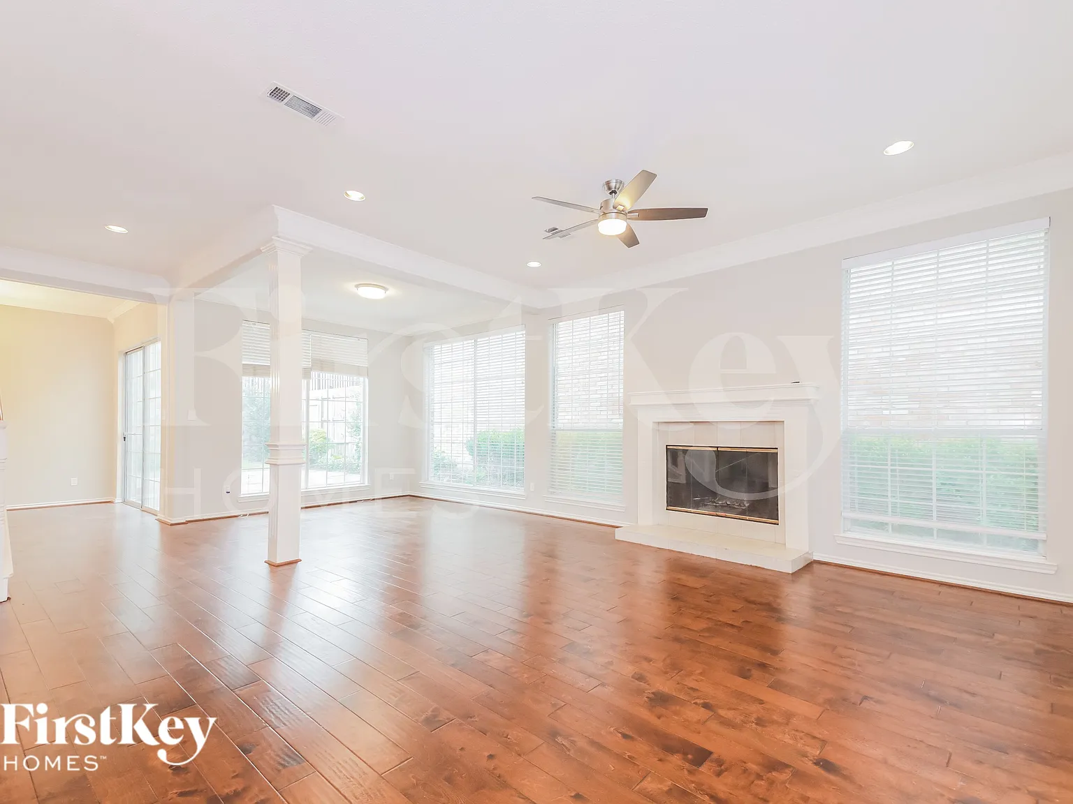 3 bed, 2.5 bath, 2040 sqft, $2,185 — Photo 4