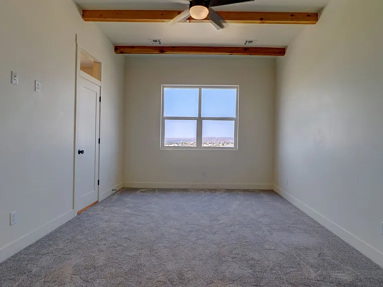 4021 Boardwalk Rd — Photo 11
