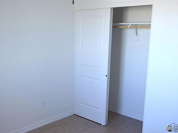 5th image of 417 N Amarely Ave