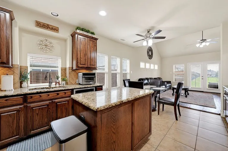 1104 Brendan Dr — Photo 13