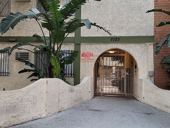2nd image of 7123 Etiwanda Ave #27