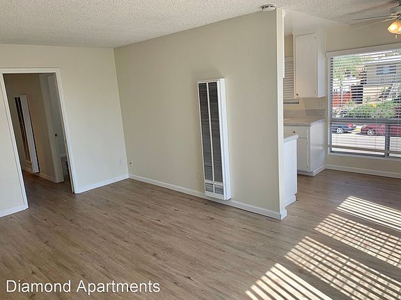 4th image of 4676 Noyes St APT J