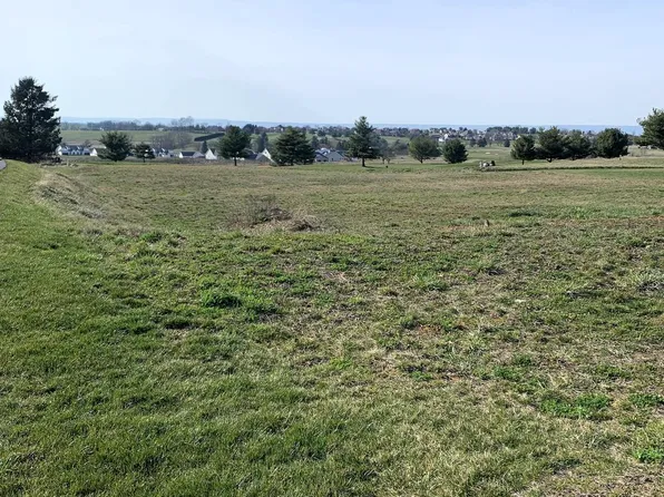 7136 Sandwich Ln, Fayetteville, PA 17222