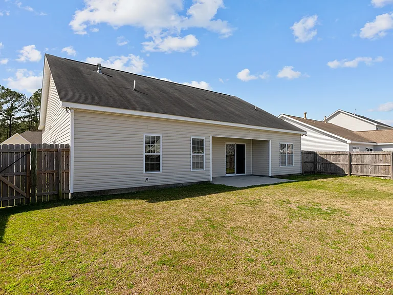 205 Lynden Ln — Photo 34