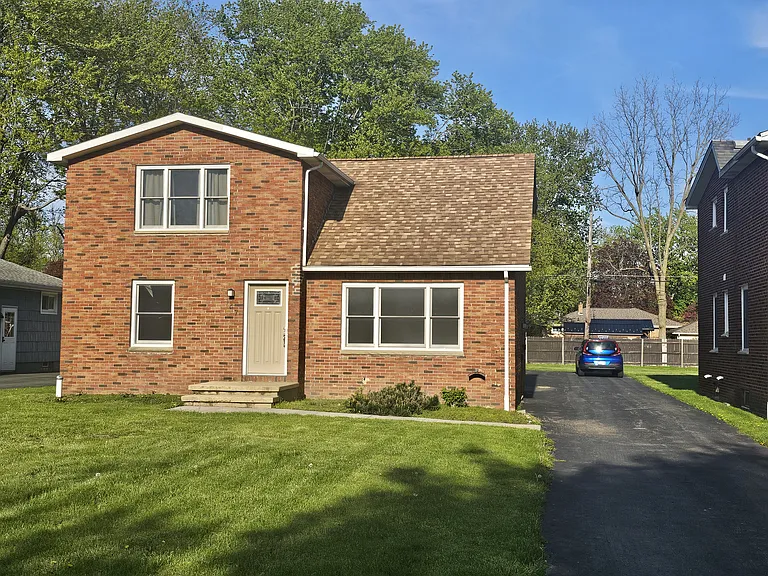 147 Iris Ave #1 — Photo 6