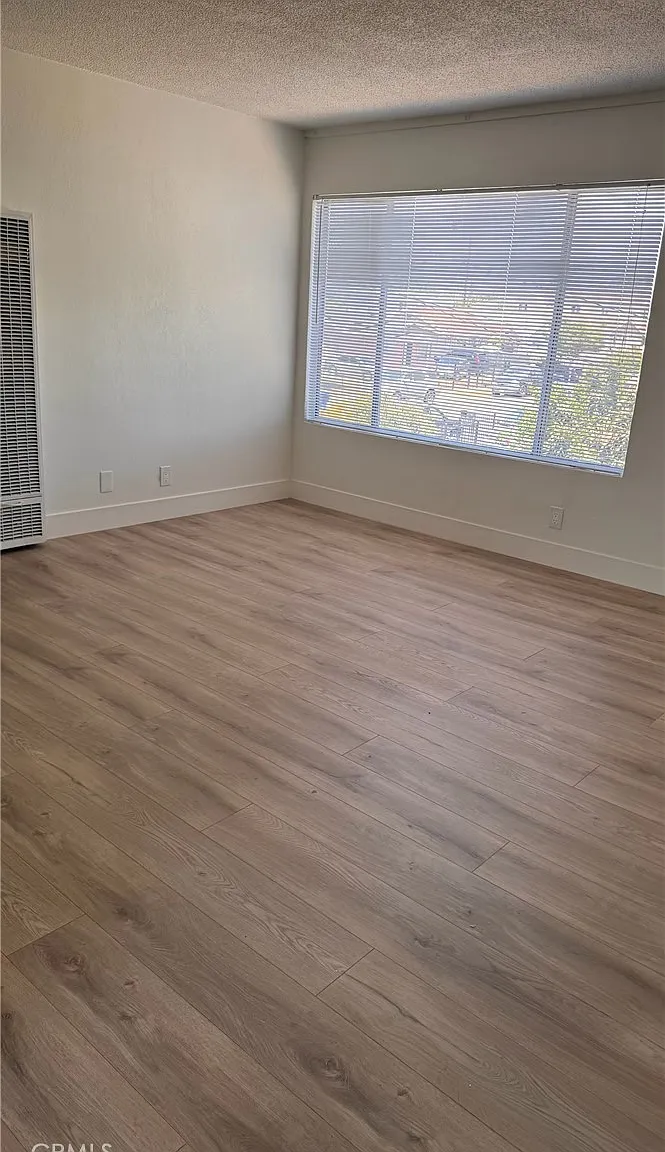 2 bed, 825 sqft, $2,600 — Photo 3