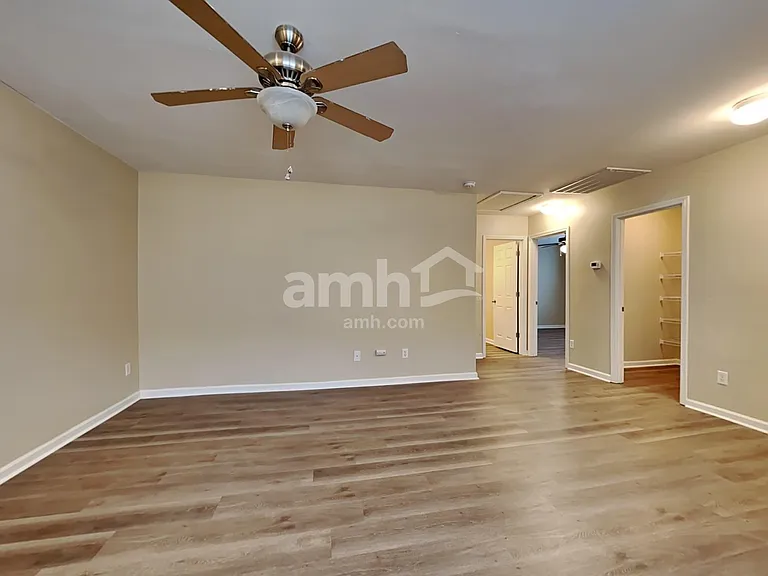 254 Cameron St — Photo 11