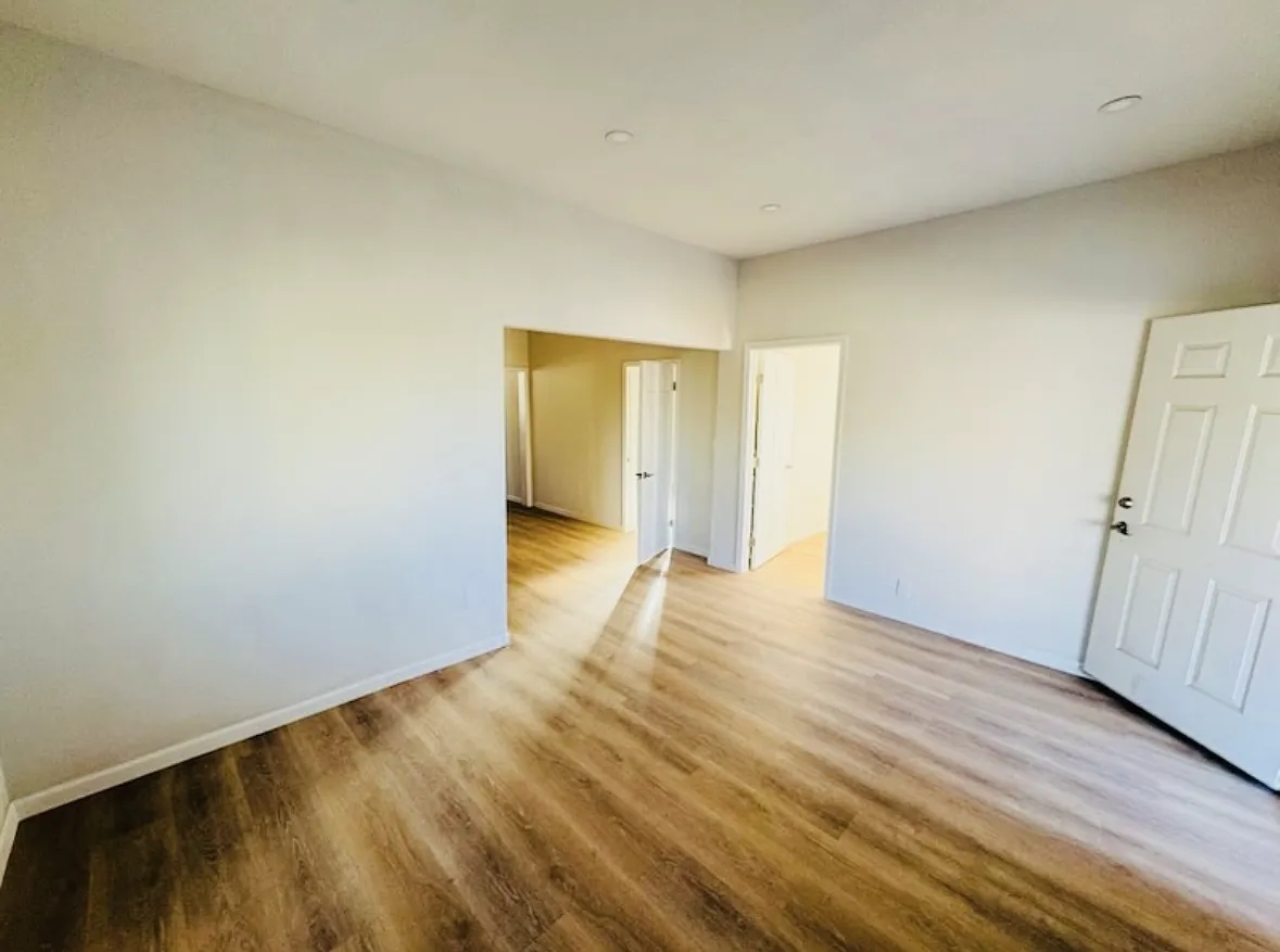 2 bed, 1135 sqft, $2,000 — Photo 4