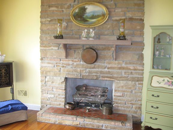 4th image of 1039 E Lake Dr