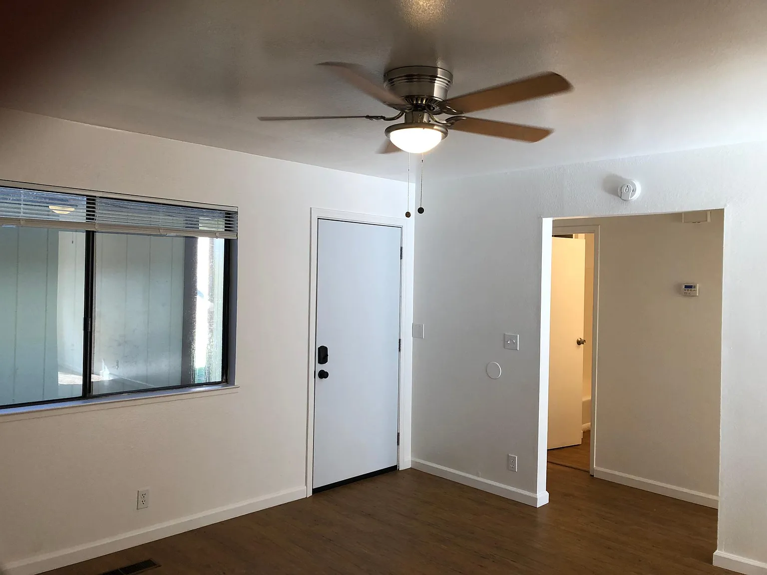 2 bed, 851 sqft, $1,425 — Photo 4