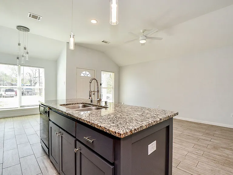 6747 England St #A — Photo 11