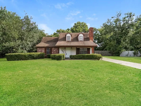 2228 S Sutherland Dr, Montgomery, AL 36116