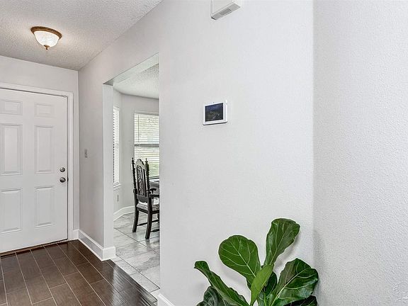5th image of 5788 Dove Dr