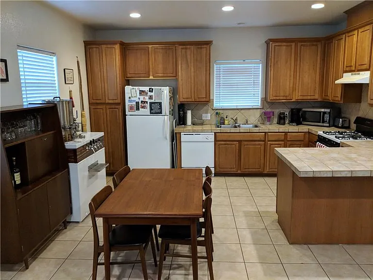 5501 Duval St #B — Photo 3