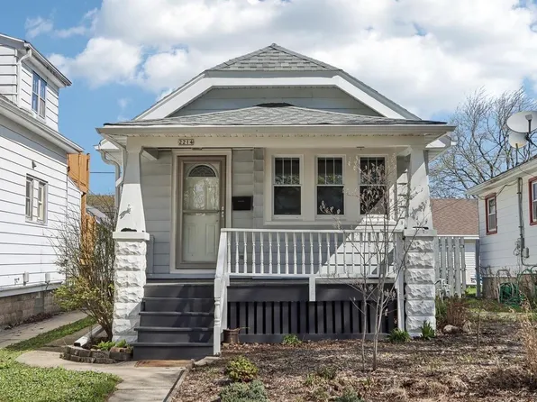 2214 East Vollmer AVENUE, Milwaukee, WI 53207
