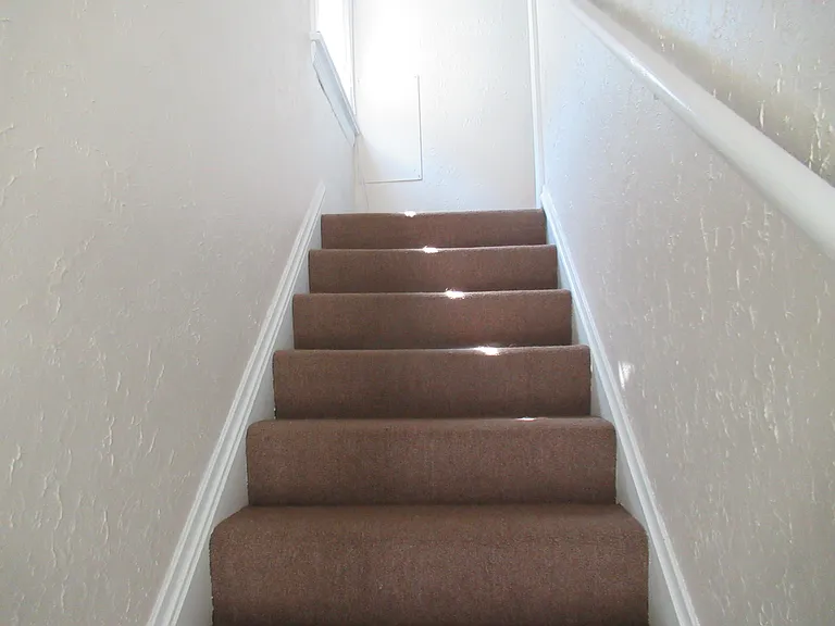 1518 Ridgewood Ave — Photo 4