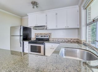 2049 NW 63rd St APT 6, Seattle, WA 98107