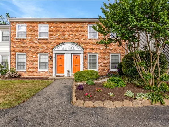 23 Towne Square Dr, Newport News, VA 23607