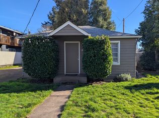 796 14th St NE, Salem, OR 97301