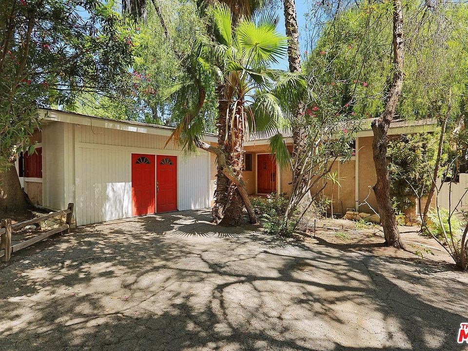 1st image of 22221 Avenue San Luis