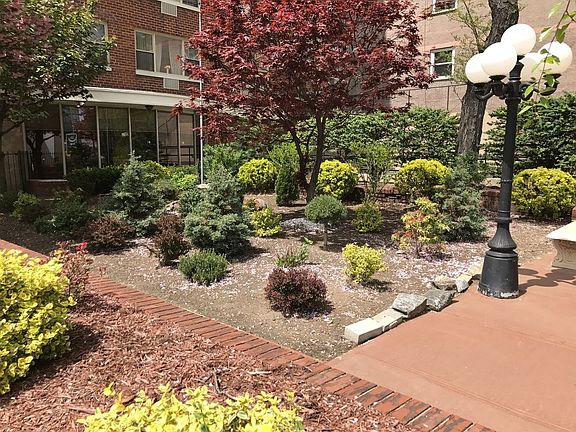 4th image of 81-11 45th Ave Unit 2K