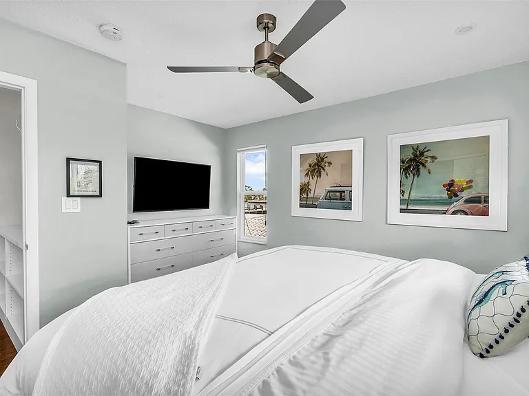 39 Castle Harbor Isle Dr — Photo 21