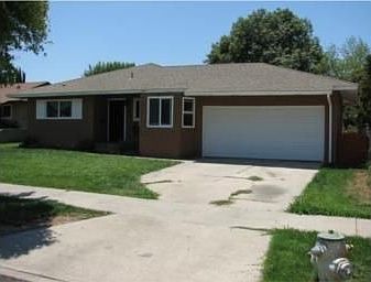 Great starter home in a good neighborhood!