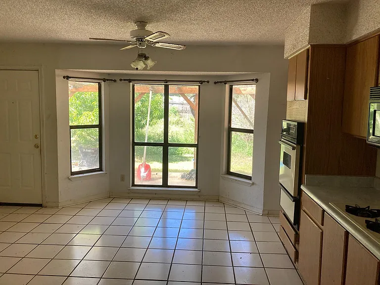 108 Timber Ln — Photo 1