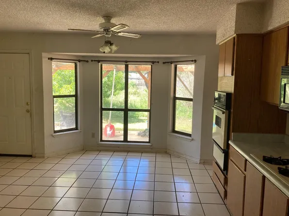 108 Timber Ln, Canyon Lake, TX 78130
