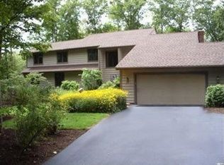 9230 Cambridge Rd, Chardon, OH 44024