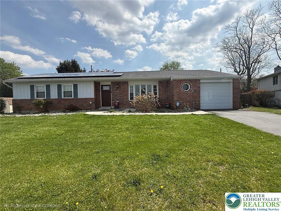 1st image of 4860 Hemlock St