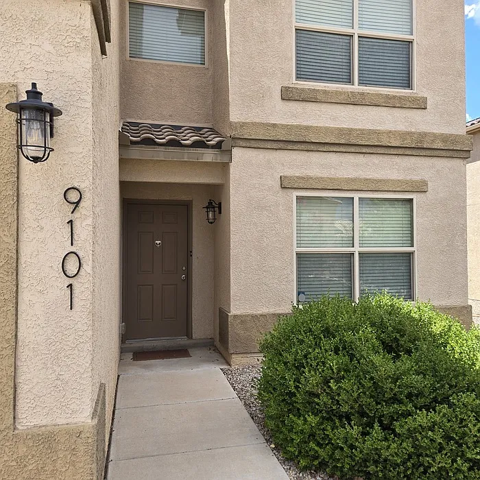 4 bed, 2.5 bath, 2466 sqft, $2,500 — Photo 3
