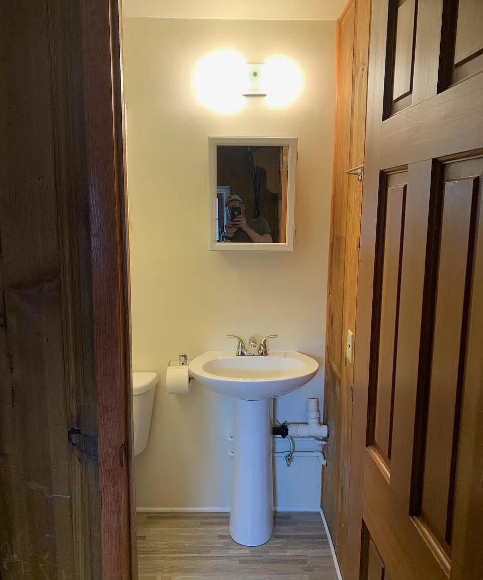 1 bed, 250 sqft, $1,100 — Photo 3