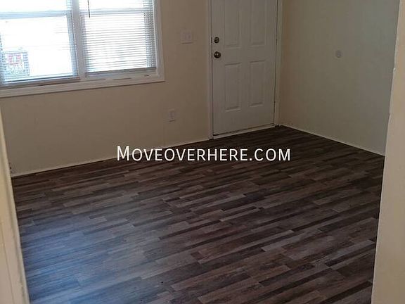 3rd image of 107 Hill St APT D