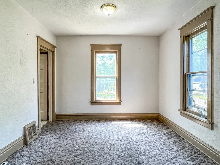 1819 Fitch Ave — Photo 4