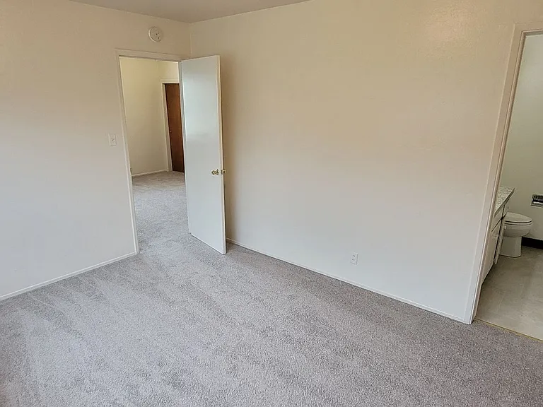 1932 Haste St #6 — Photo 7