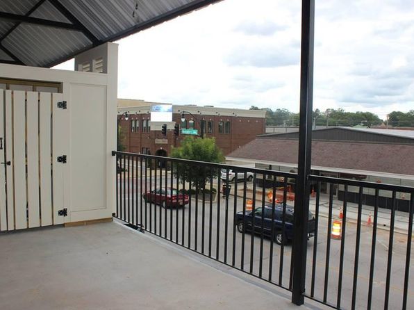 223 N Montgomery Ave APT 206