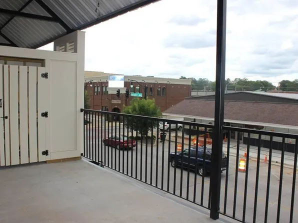 223 N Montgomery Ave APT 206, Sheffield, AL 35660