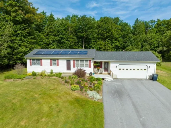 308 Nottingham Drive, Georgia, VT 05468